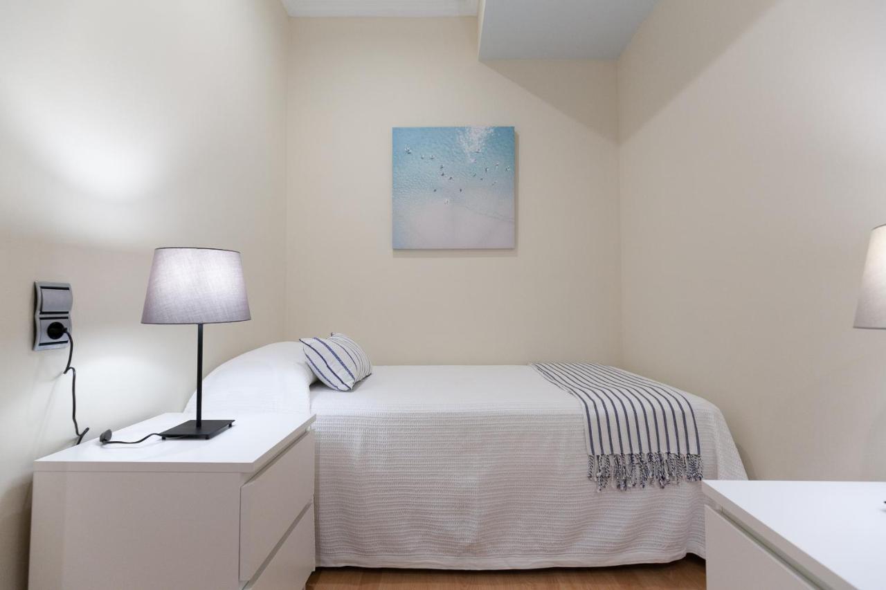 Uhc Las Palmas Apartment Салоу Екстериор снимка