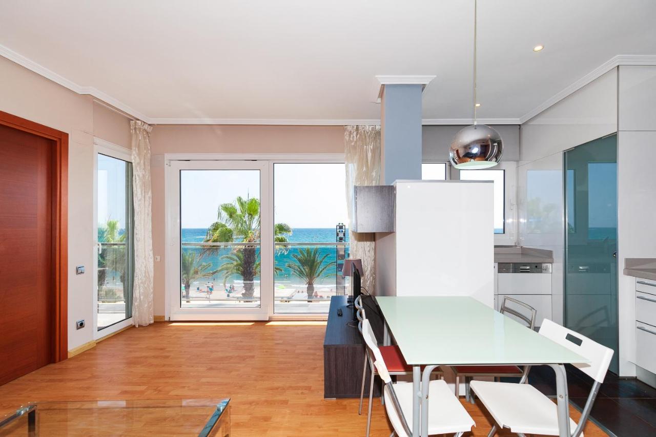 Uhc Las Palmas Apartment Салоу Екстериор снимка